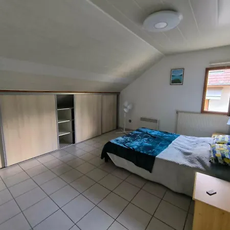 Apartmán Regis And Nath's *